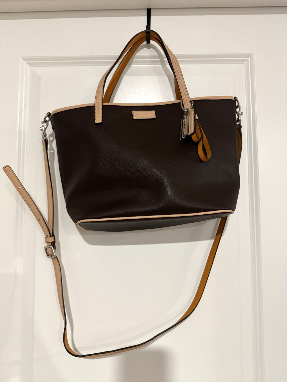 COACH Metro Brown Tan Saffiano Leather Medium Purse Tote Bag Vintage Shoulder